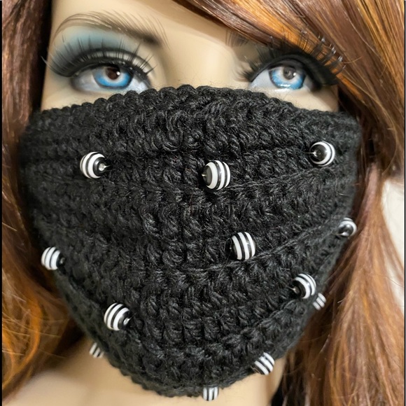 Decorative Hand-knitted Face Mask - Picture 10 of 10